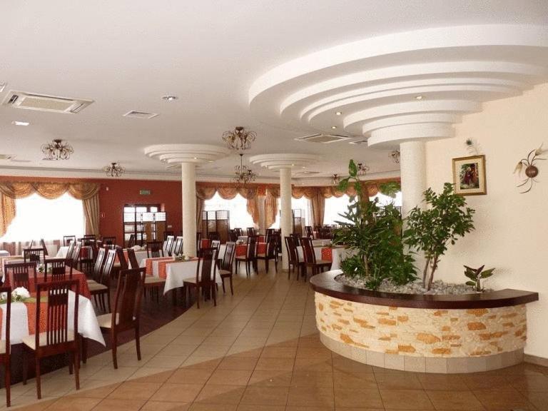 Zajazd Sokół Hotel Nienadówka Exterior foto