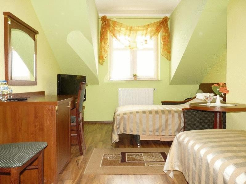 Zajazd Sokół Hotel Nienadówka Exterior foto